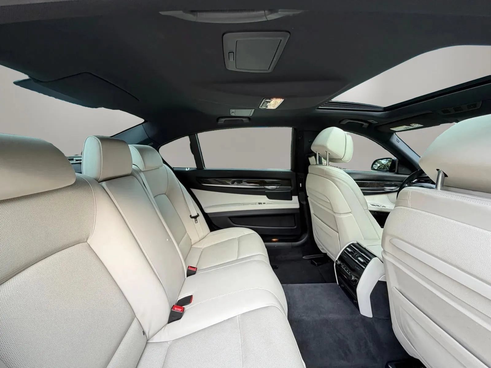 Used 2013 BMW 750Li RWD image 23