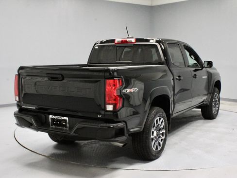 Used 2023 Chevrolet Colorado LT w/ LT Convenience Package II AWD/4WD image 9
