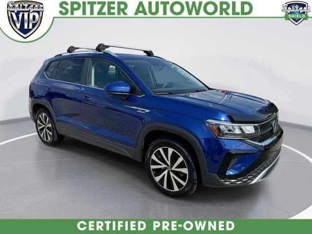 Used 2022 Volkswagen Taos SE FWD image 1