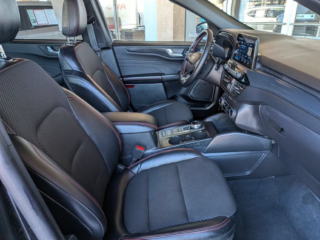 Used 2026 Ford Escape ST-Line AWD/4WD image 30