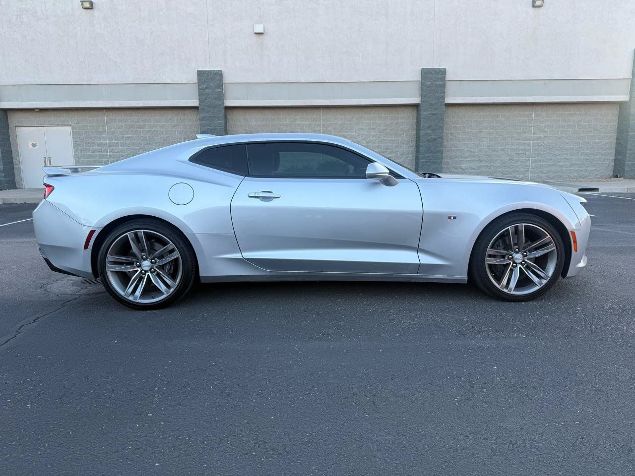 Used 2017 Chevrolet Camaro SS RWD image 2