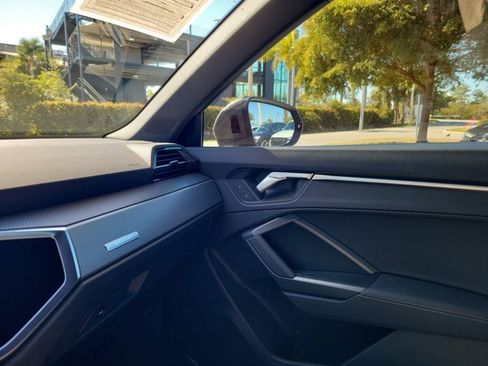 Certified 2025 Audi Q3 2.0T Premium w/ Convenience Package image 28