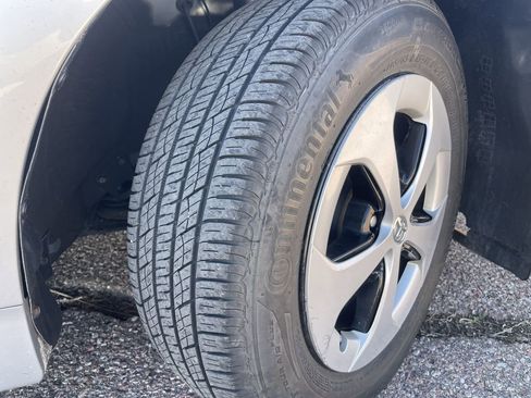 Used 2015 Toyota Prius Four w/ Deluxe Solar Roof Package image 9