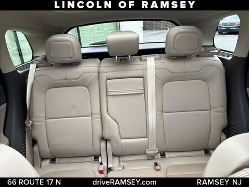 Used 2022 Lincoln Corsair AWD w/ Premium Package image 15
