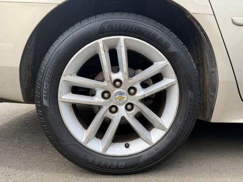 Used 2012 Chevrolet Impala LTZ FWD image 9