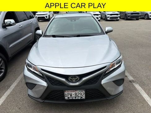 Used 2019 Toyota Camry FWD image 2