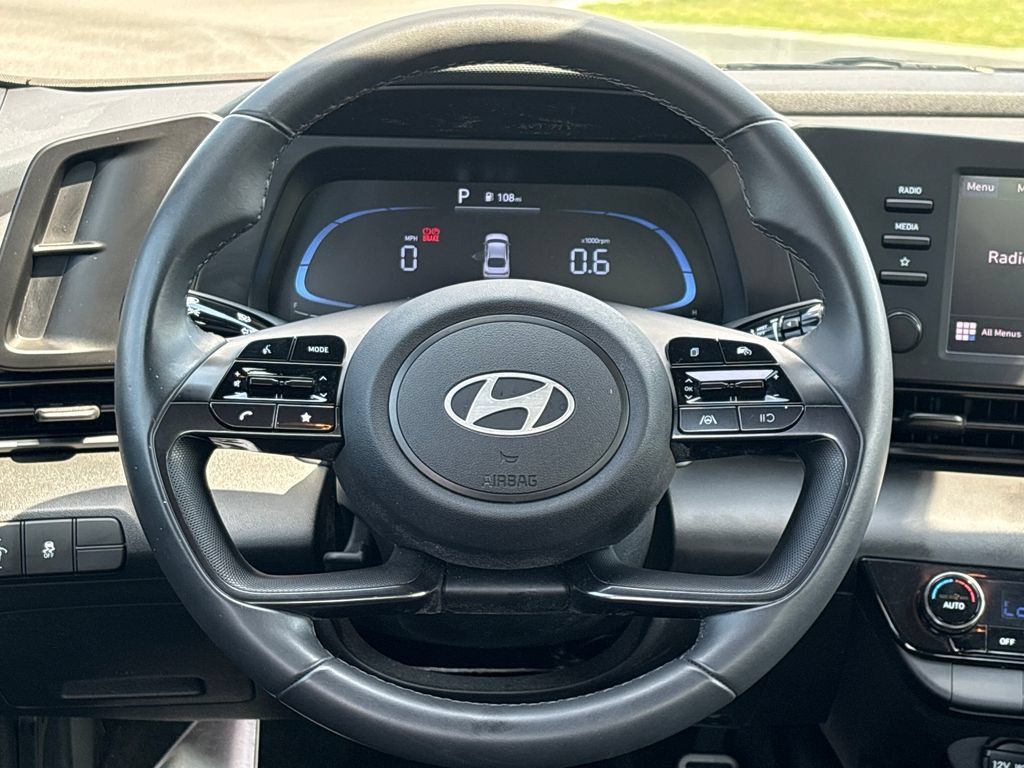 Used 2025 Hyundai Elantra Sport FWD image 30