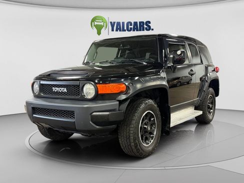 Used 2012 Toyota FJ Cruiser 4WD w/ Upgrade Pkg image 1