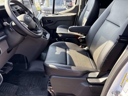 New 2026 Ford Transit 250 148 Medium Roof RWD image 23