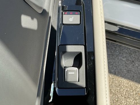 New 2025 Honda Accord Touring image 8