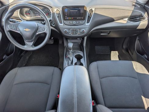 Used 2024 Chevrolet Malibu LT FWD image 5