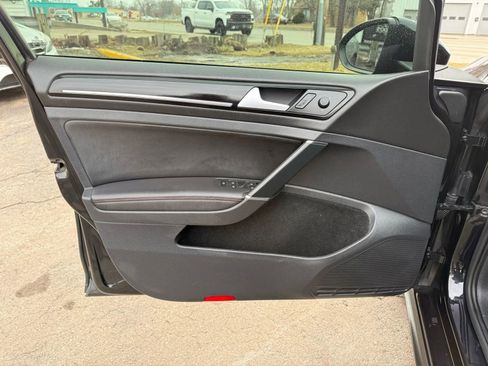 Used 2016 Volkswagen GTI SE w/ Lighting Package (SEL) image 9