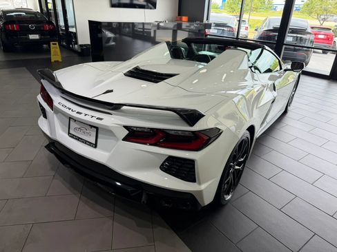 Used 2023 Chevrolet Corvette Stingray Premium Conv w/ Z51 Performance Package RWD image 7