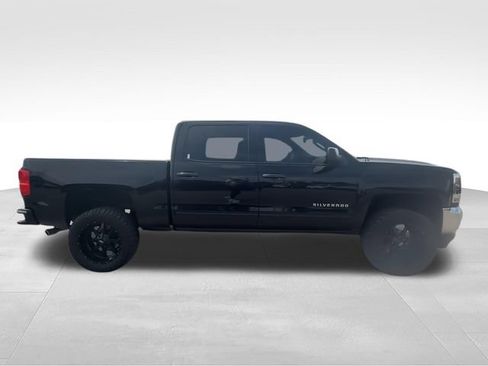 Used 2017 Chevrolet Silverado 1500 LT w/ All Star Edition AWD/4WD image 9