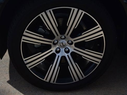 Used 2023 Volvo XC90 B6 Ultimate w/ Protection Package Premier image 11