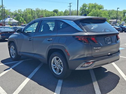 Used 2025 Hyundai Tucson SE AWD/4WD image 4