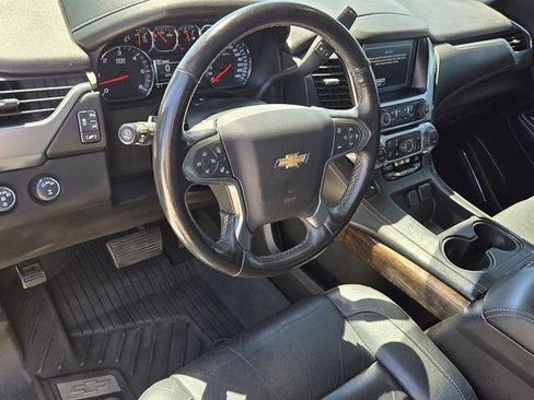Certified 2018 Chevrolet Suburban LT w/ Luxury Package AWD/4WD image 12