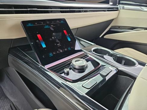 Certified 2025 Cadillac Escalade ESV Sport AWD/4WD image 24