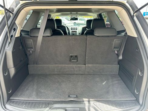 Used 2012 GMC Acadia SLT AWD/4WD image 18