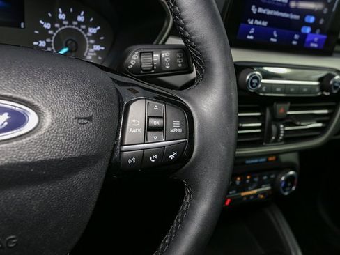 Used 2022 Ford Escape SEL image 30