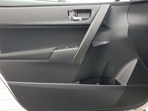 Certified 2017 Toyota Corolla LE image 12