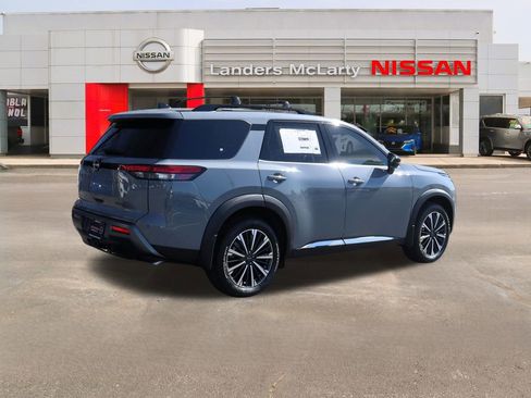 New 2026 Nissan Pathfinder Platinum w/ Cargo Package image 3