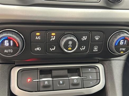 Used 2023 GMC Acadia SLT w/ Preferred Package AWD/4WD image 21