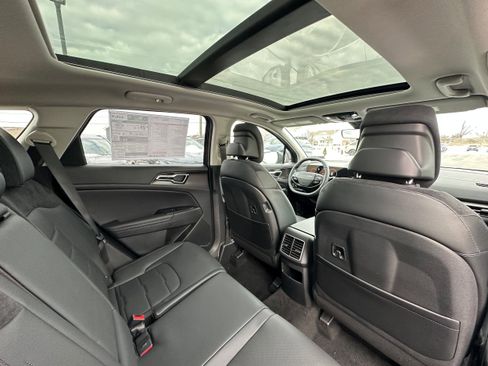 New 2026 Kia Sportage SX image 21