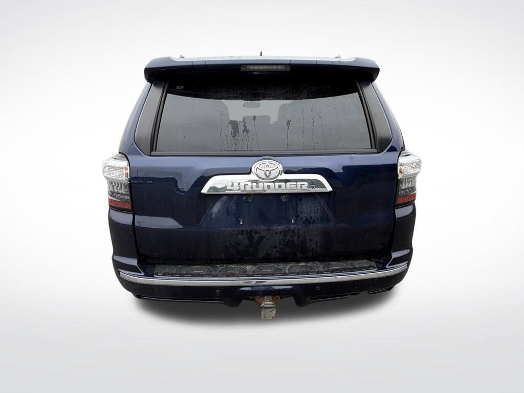 Used 2016 Toyota 4Runner Limited AWD/4WD image 4