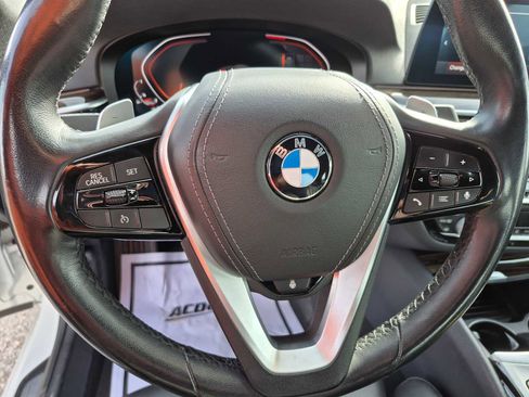 Used 2020 BMW 530i xDrive w/ Convenience Package image 17