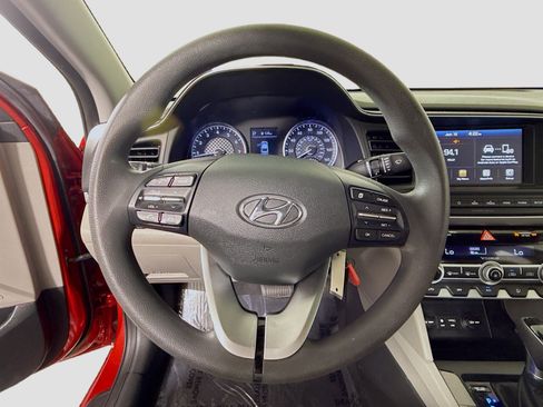 Used 2020 Hyundai Elantra SEL FWD image 13