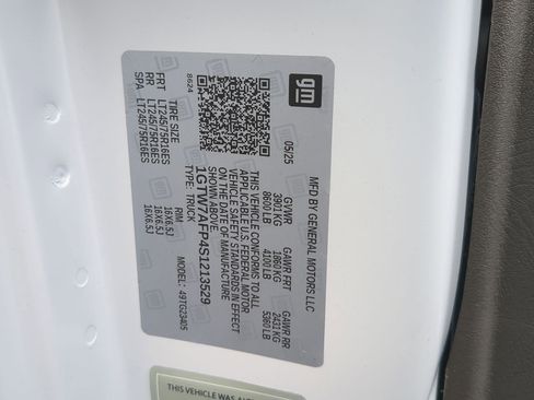 New 2025 GMC Savana 2500 w/ Driver Convenience Package image 30