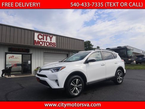 Used 2017 Toyota RAV4 XLE AWD/4WD image 1