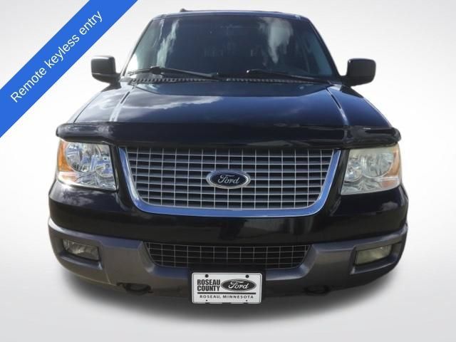 Used 2005 Ford Expedition XLT AWD/4WD image 2