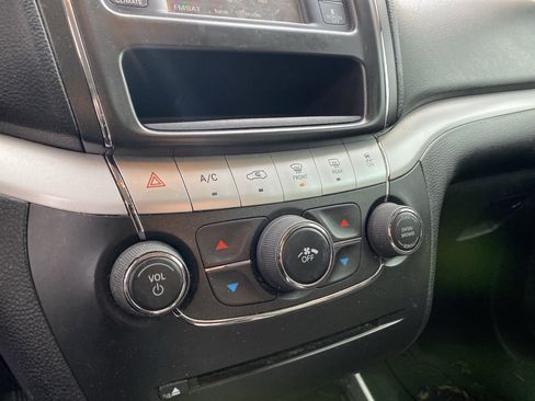 Used 2015 Dodge Journey American Value Package w/ Flexible Seating Group image 28