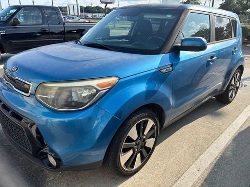 Used 2016 Kia Soul + w/ Designer's Package FWD image 1