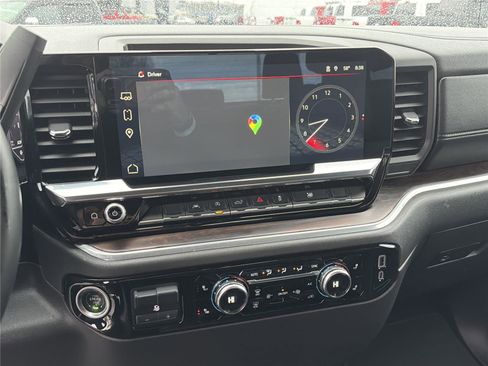 Used 2025 GMC Sierra 1500 SLT image 29