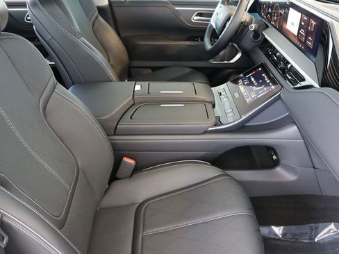 Certified 2025 INFINITI QX80 Sensory image 44