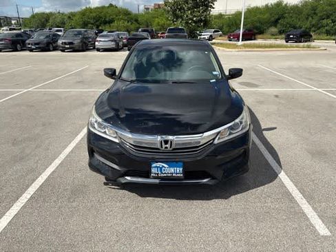 Certified 2017 Honda Accord LX image 8