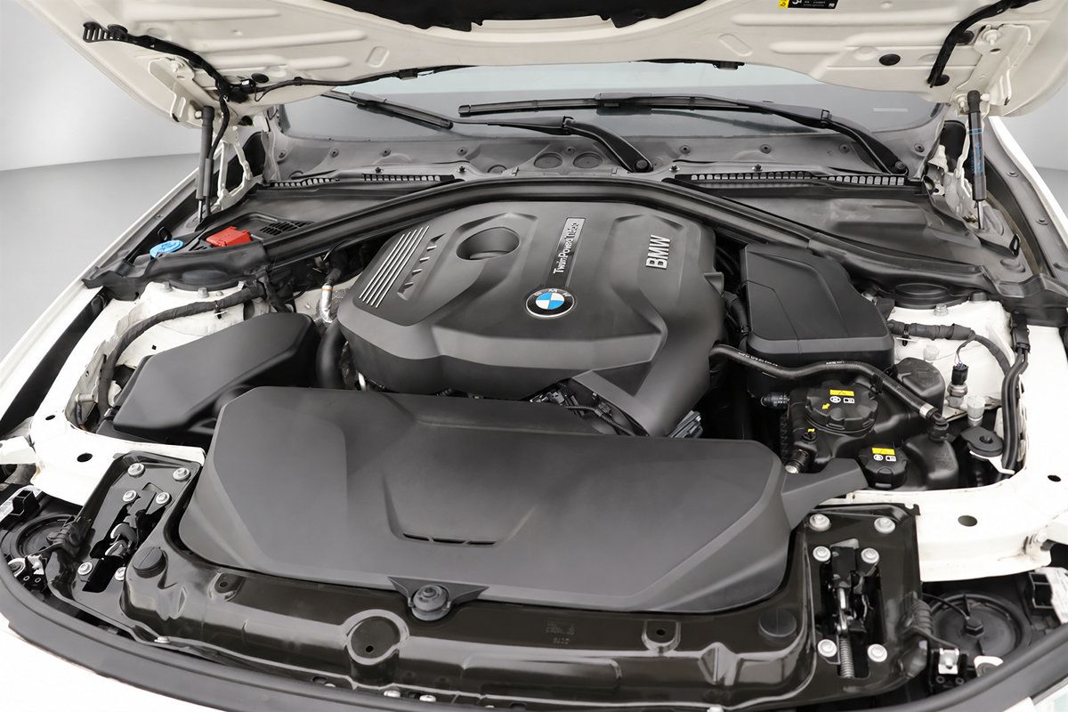 Used 2017 BMW 330i Sedan w/ Driver Assistance Package RWD image 42