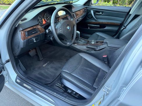 Used 2011 BMW 328i Sedan RWD image 12