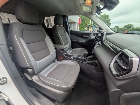 Used 2025 Chevrolet TrailBlazer LT AWD/4WD image 28