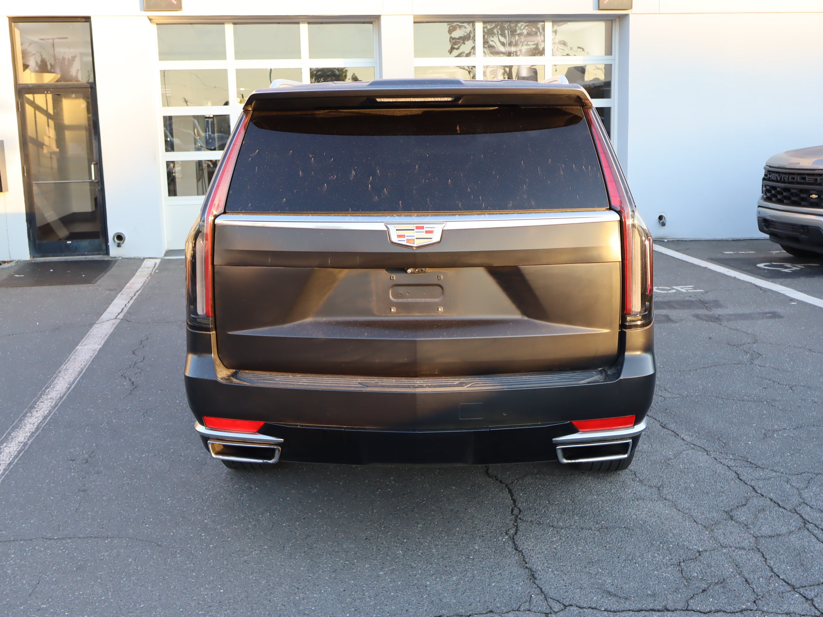 Used 2023 Cadillac Escalade ESV Premium Luxury AWD/4WD image 20