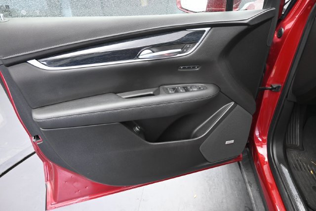 Used 2020 Cadillac XT5 Premium Luxury FWD image 16