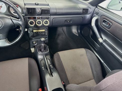 Used 2000 Toyota MR2 image 21