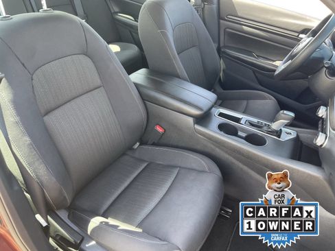 Certified 2025 Nissan Altima 2.5 SV FWD image 11