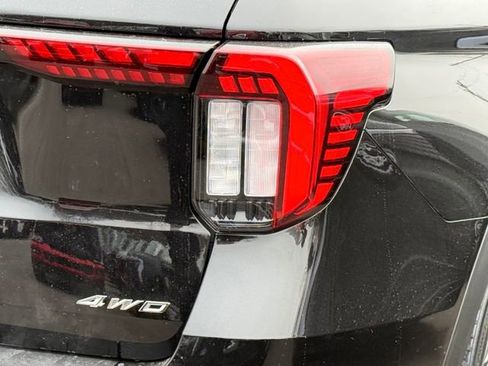 New 2026 Ford Explorer Active w/ Active Comfort Package image 8