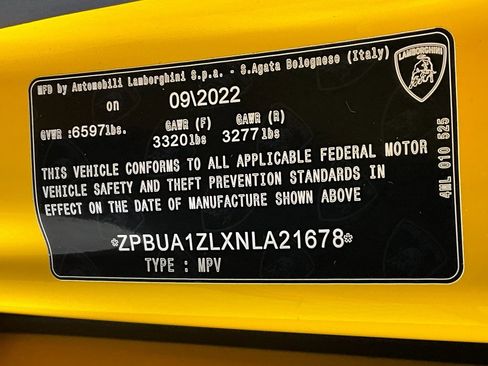 Used 2022 Lamborghini Urus image 30