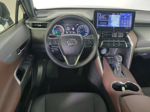 Used 2021 Toyota Venza Limited AWD/4WD image 19