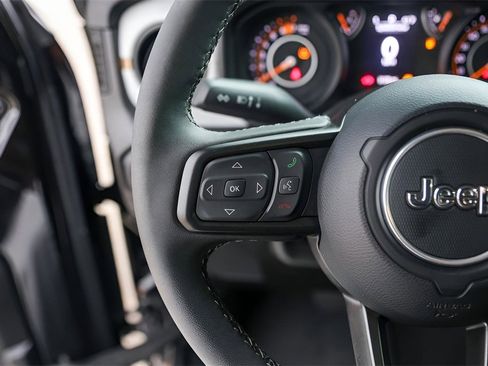 Used 2025 Jeep Wrangler Sport S image 13